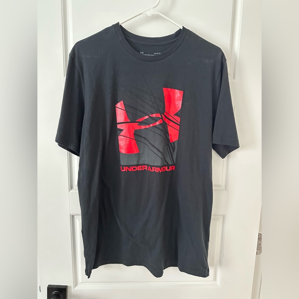 Under armour tee shirt